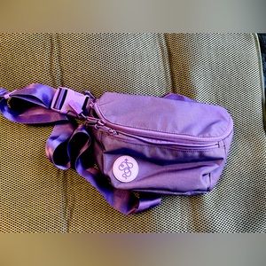 Baboon to the Moon belt bag 3L